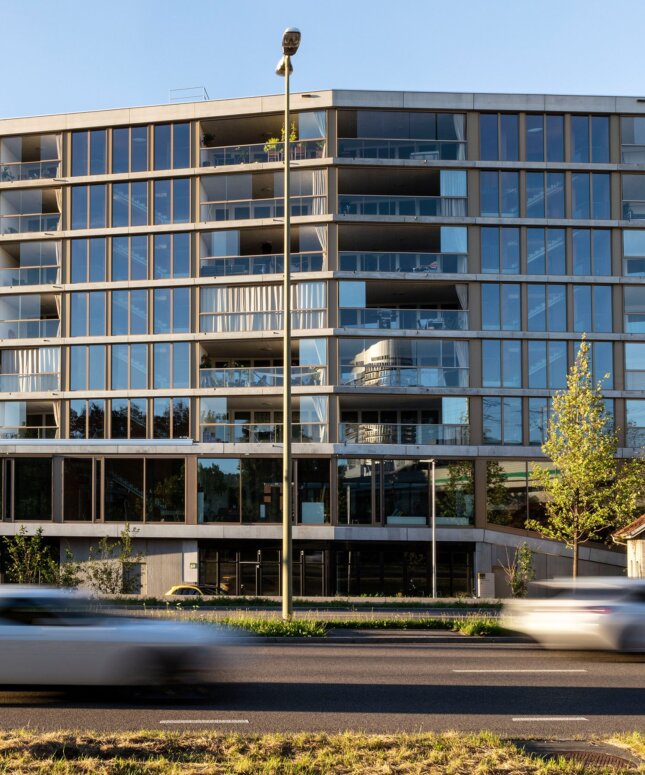 Kontakt House3 Showroom